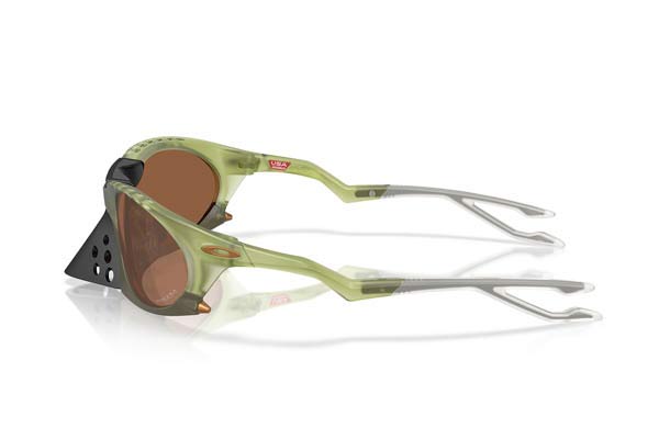 Oakley μοντέλο 9437 PLANTARIS στο χρώμα 03